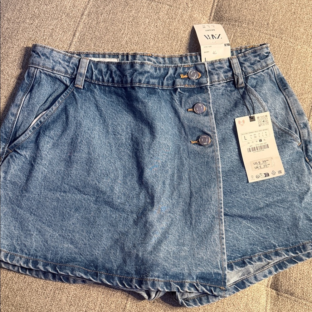 Zara Medium Blue Denim Button-Front Shorts